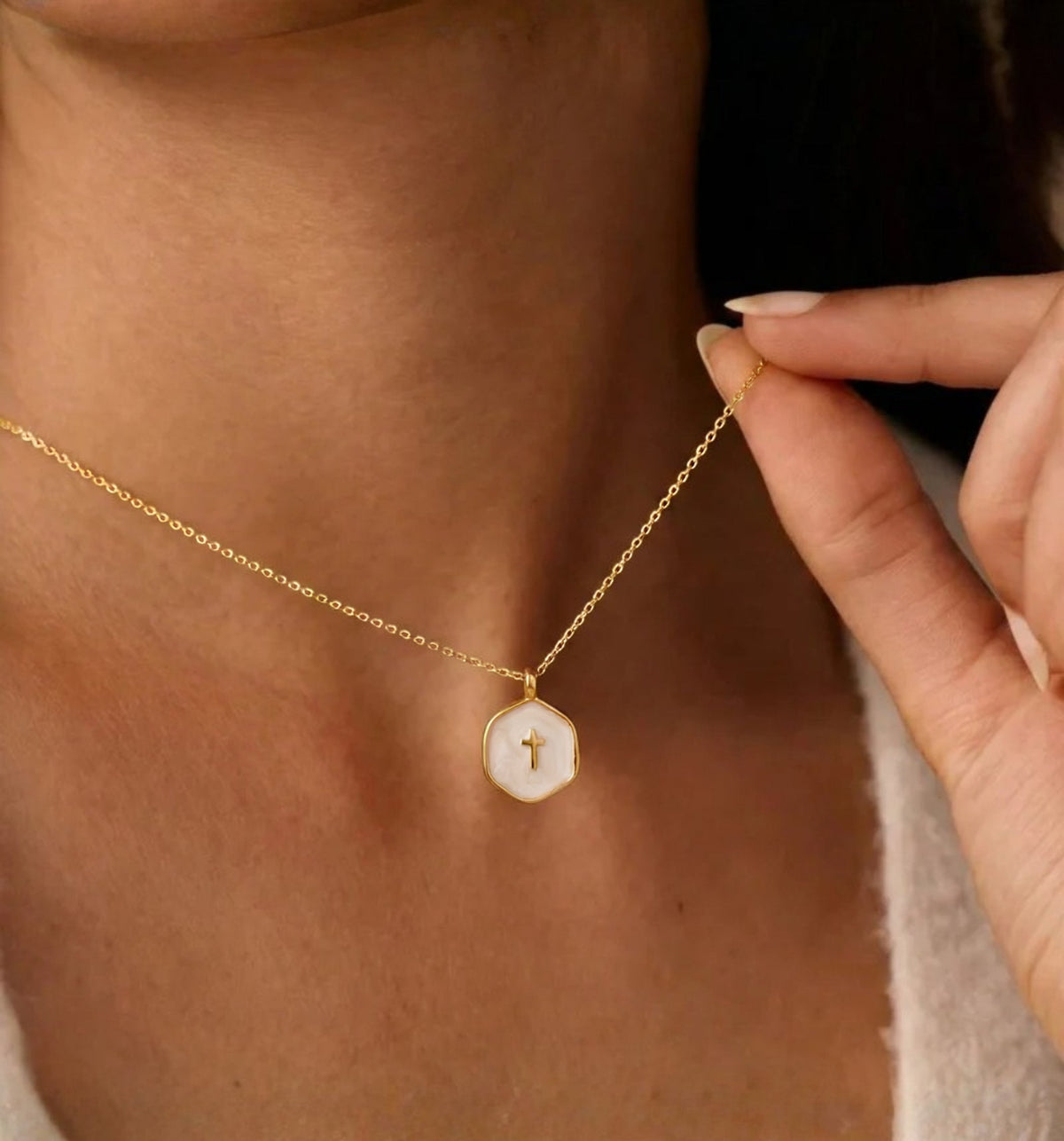 Parelmoer Kruis Ketting
